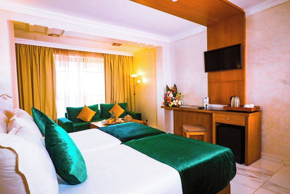 جناح جونيور بسرير كوين وسريرين منفصلين، Argana Hotel 2/10