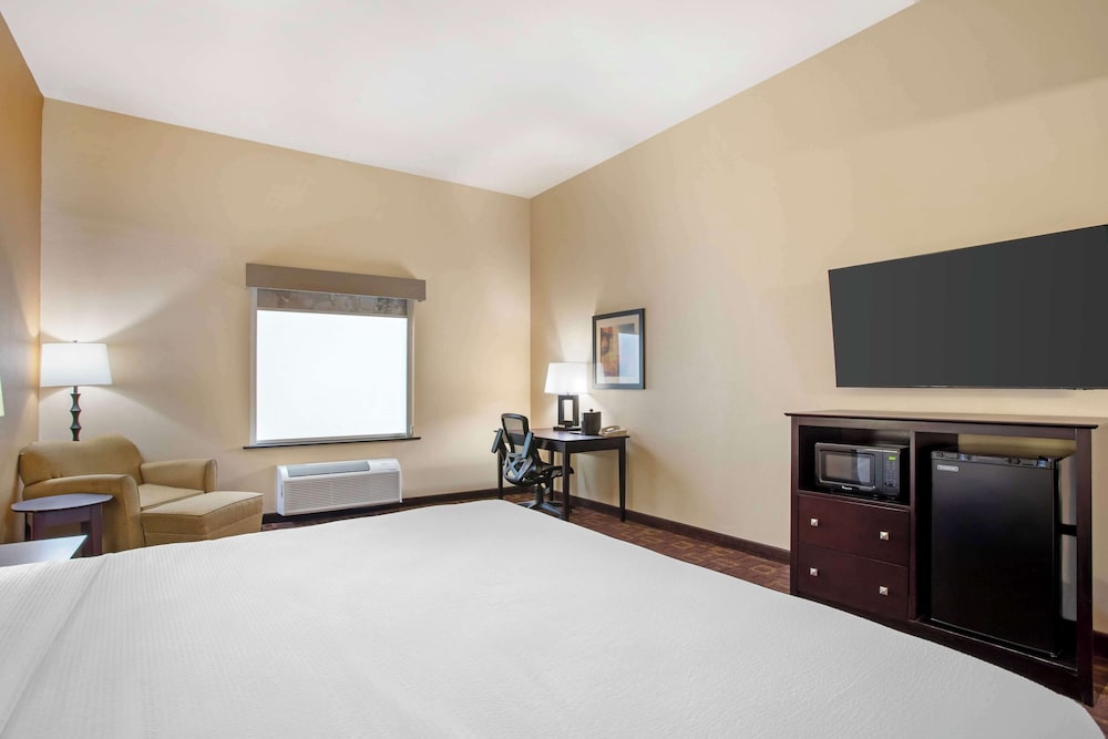 Standard, King Bed, Accessible