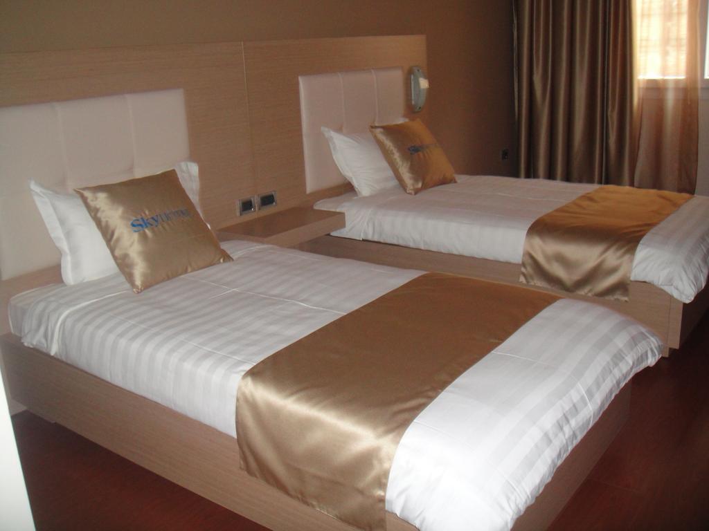 Sky 2 Hotel 16/38