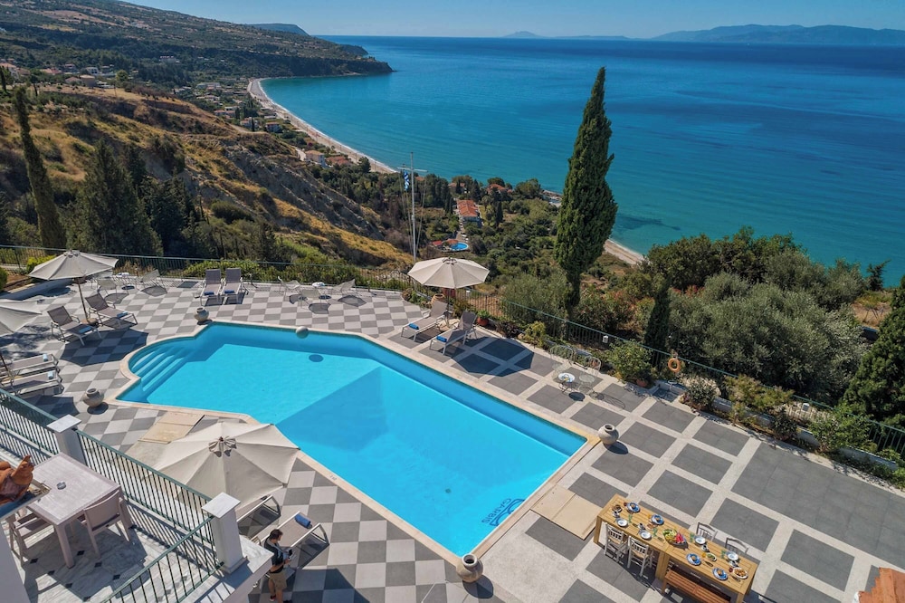 Garbis Villas 25/50