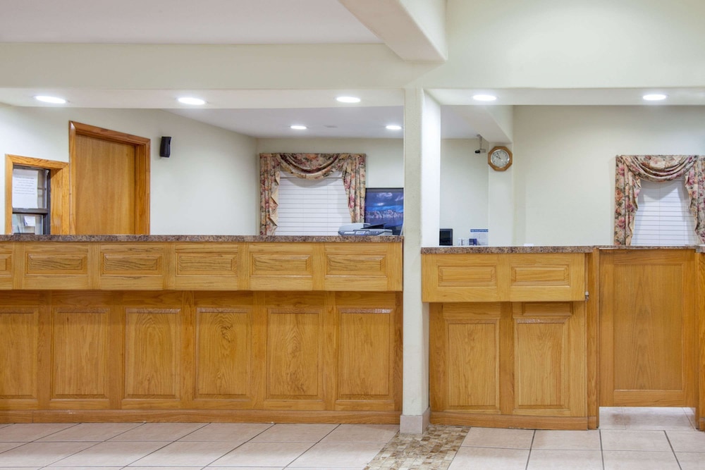 Days Inn by Wyndham Centerville 3/20