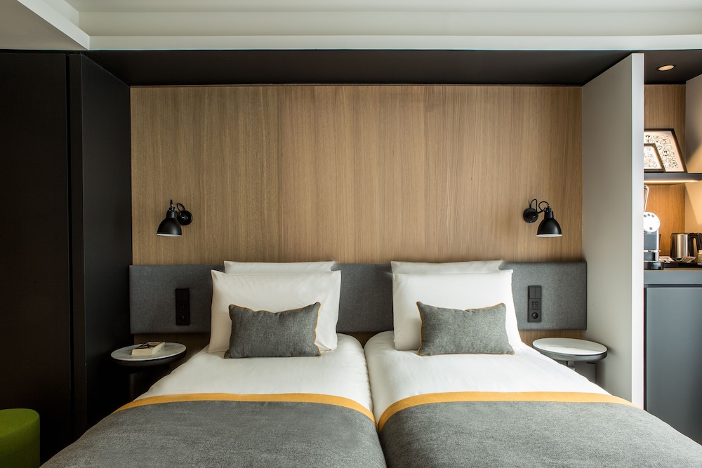 Mercure Paris 17 Batignolles 7/71