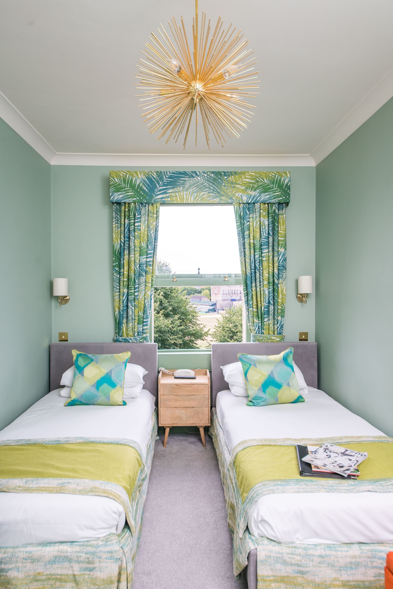 Garden, Twin Beds