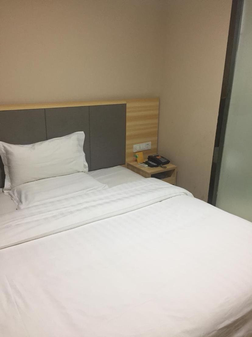 7 Days Inn (Changsha Yinpenling Liugoulong Metro Station) 31/44