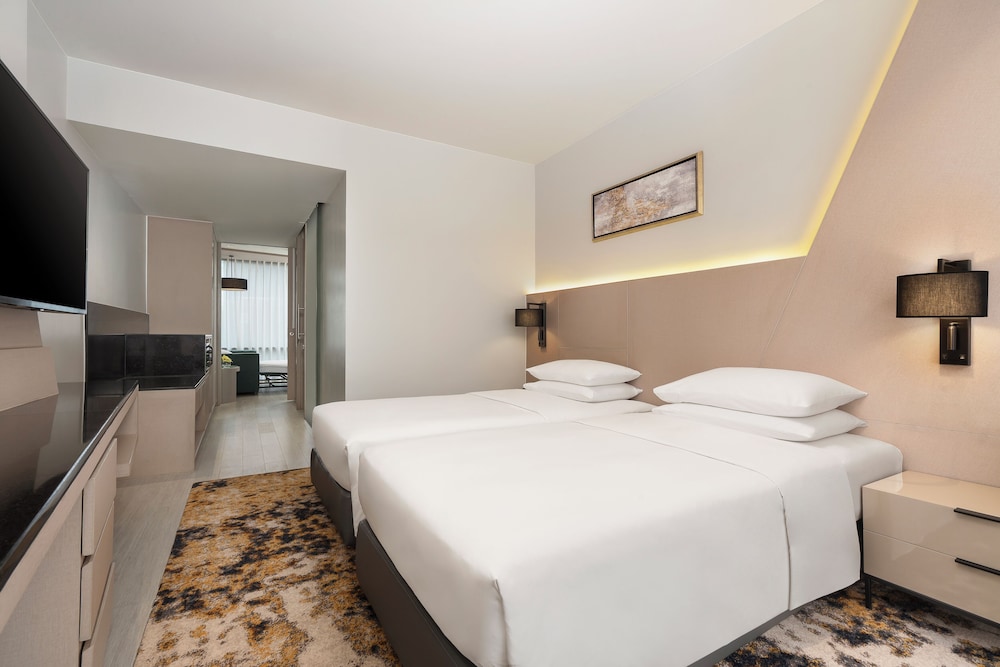 Studio, Twin Beds, Sofa
