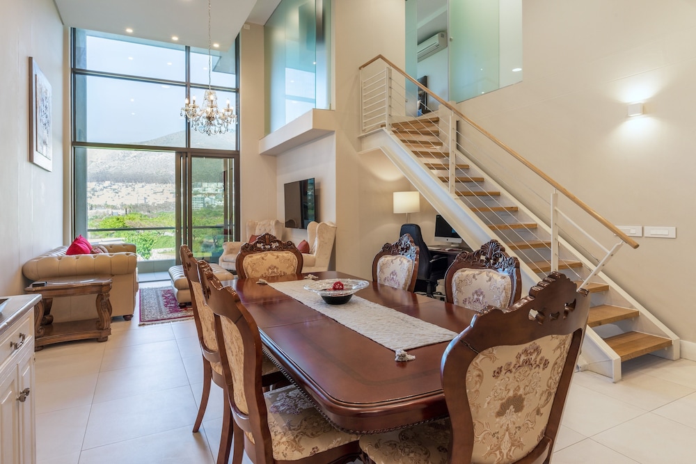VA Waterfront Residences by WHosting 23/50
