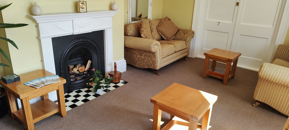 Brooke House 30/44