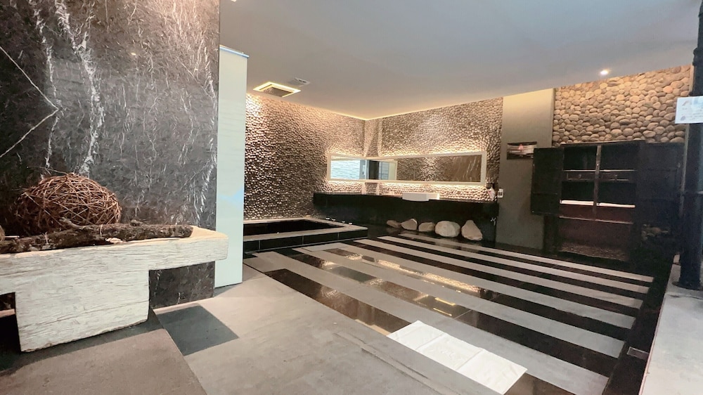 Orient Luxury Villa Motel 27/37