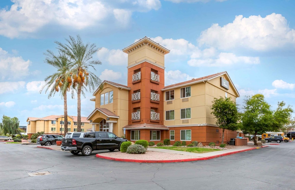 Extended Stay America Suites Phoenix Midtown 38/50