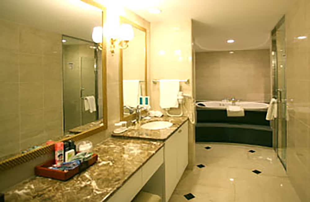 High1 Hotel 55/55