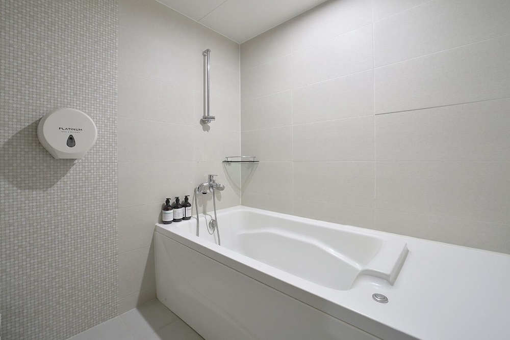 Hotel Platinum 32/37