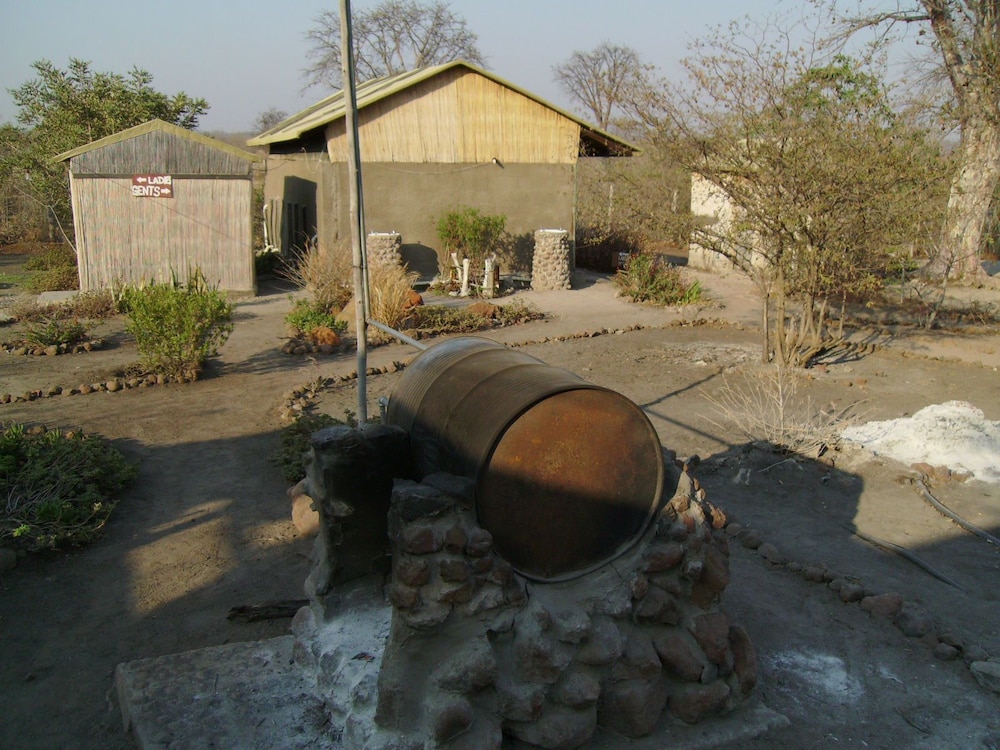 Liya Lodge and Campsite 7/19