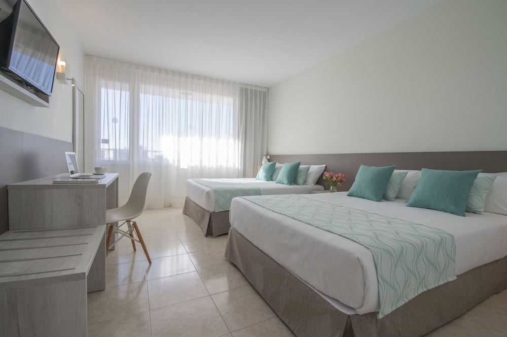 ROOM, QUADRUPLE, BALCONY
