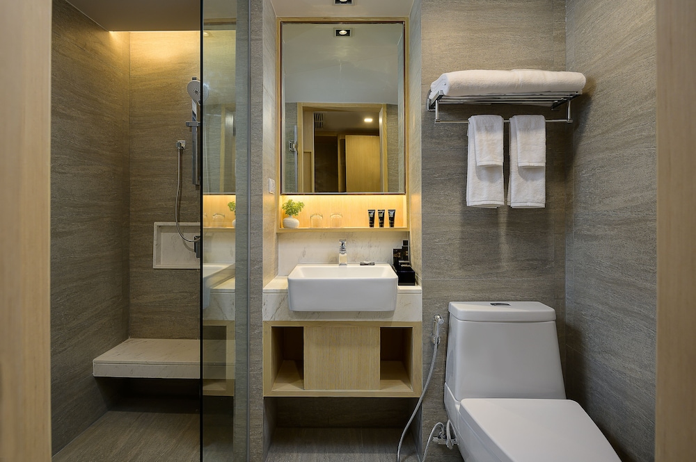 Eleven Bangkok Sukhumvit 11 by Kingston Hotels 26/73