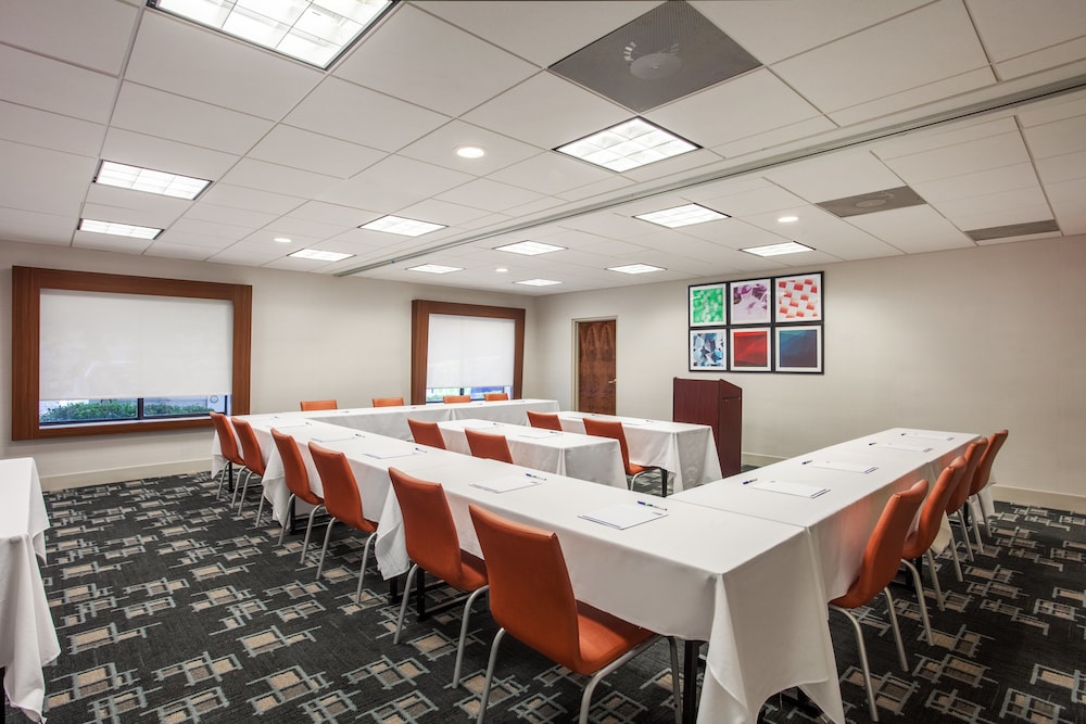 Holiday Inn Express Suites Augusta West Ft Gordon Area 60/69