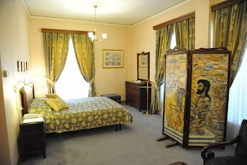 Rex Hotel 16/48