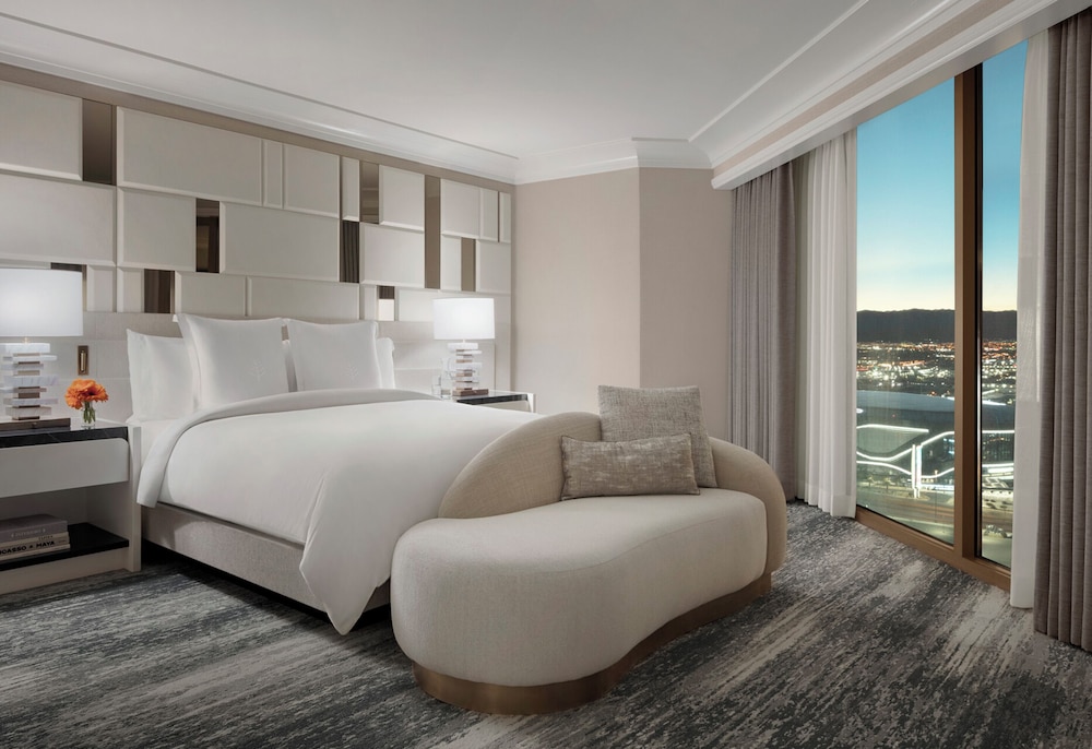 PRESIDENTIAL, SUITE, STRIP VIEW