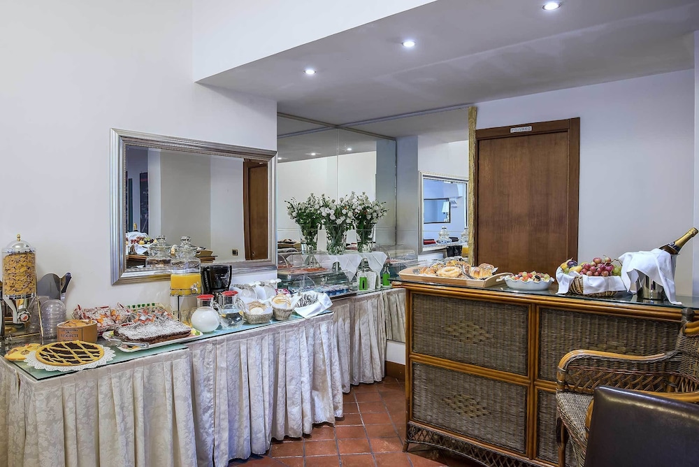 Hotel Caracciolo 8/62