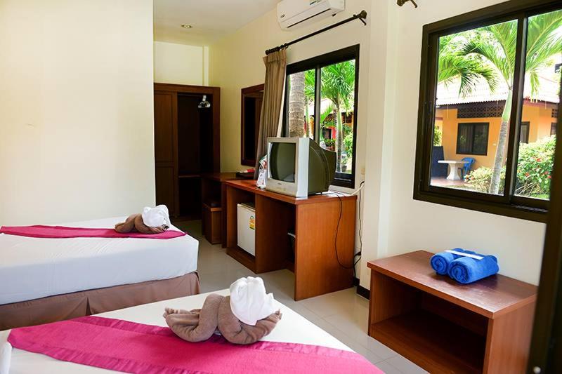 Superior, Double or Twin Bed, Garden View
