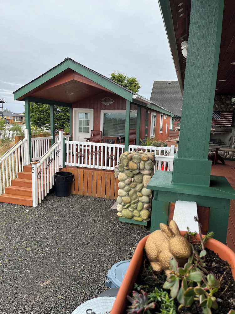 The Collins Inn And Seaside Cottages - Adults Only 68/77