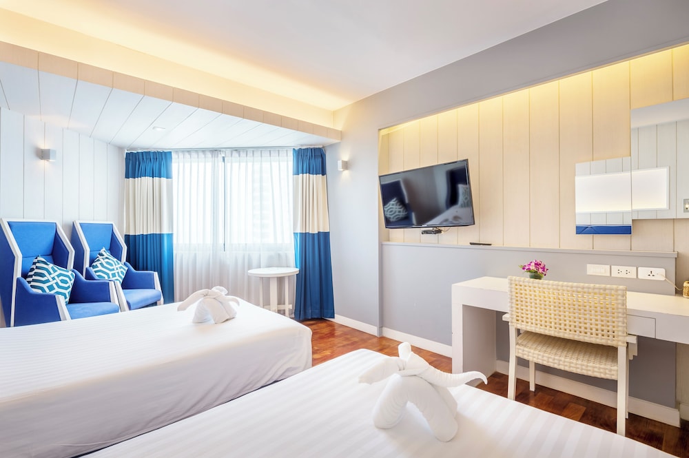 Jomtien Palm Beach Hotel and Resort 8/49