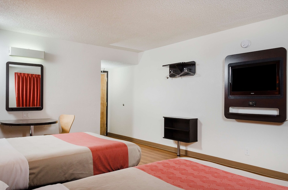 Ramada by Wyndham Merced 24/57