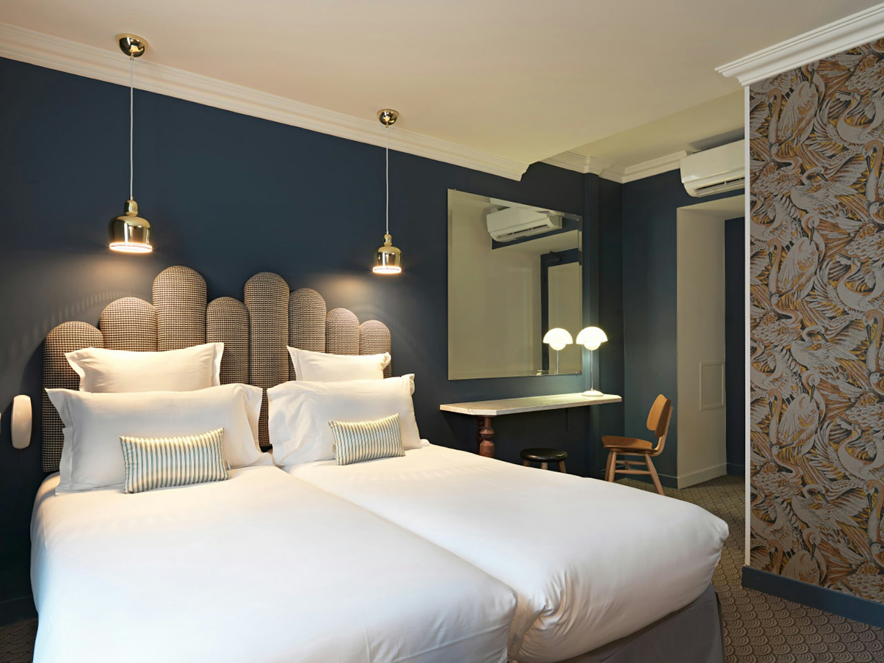 Hotel Paradis 6/21