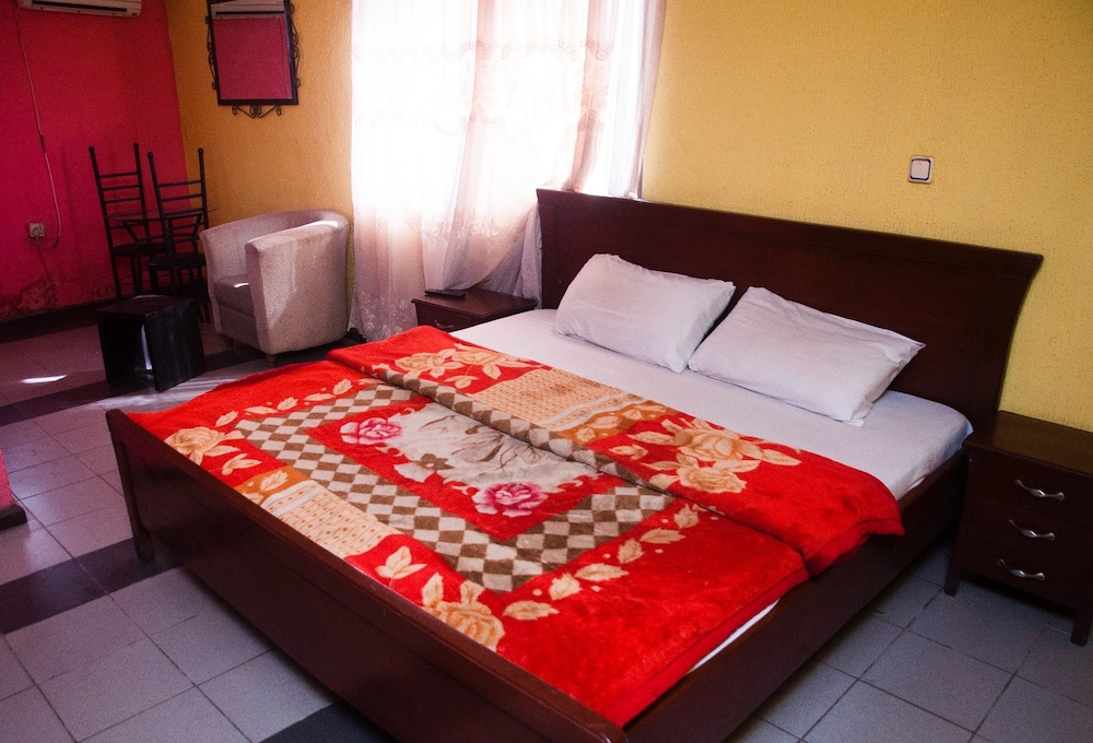 جناح ملكي بسرير كينج، Alfoscar Hotel & Suites 2/5