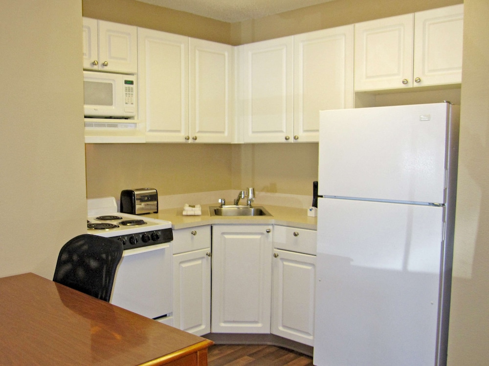 Extended Stay America - Greensboro - Airport 48/59