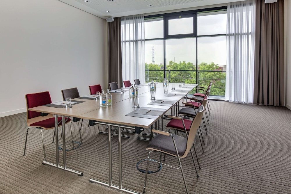 INTERCITYHOTEL DUISBURG 51/60