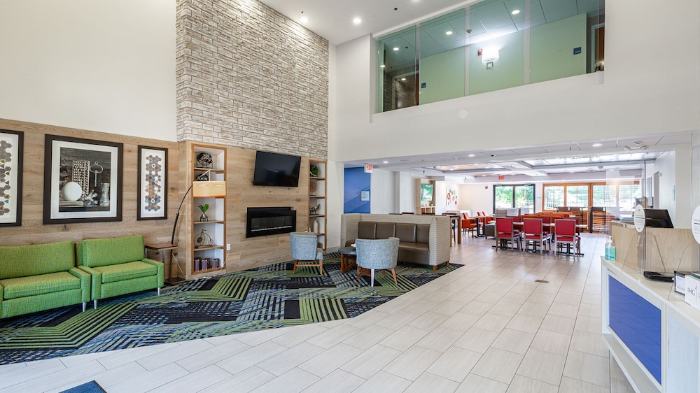 Holiday Inn Express & Suites Prospect Heights 38/50