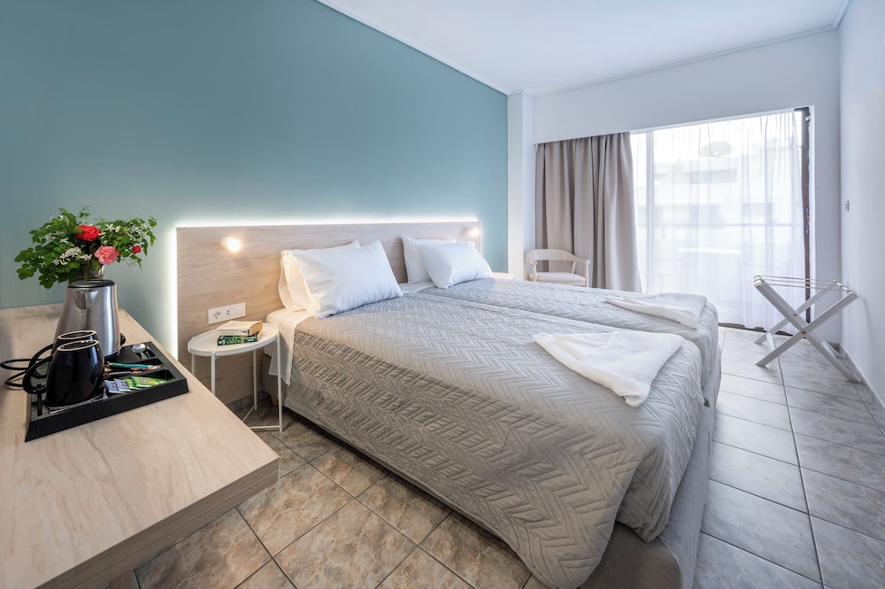 DELUXE, TWIN BEDS
