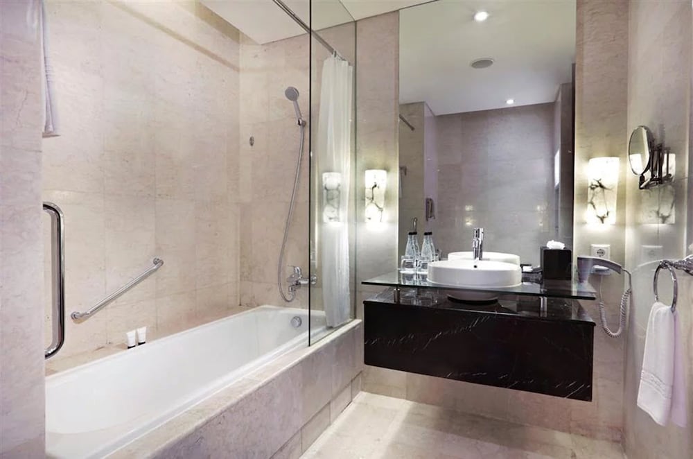 The Grove Suites by Grand Aston 57/57
