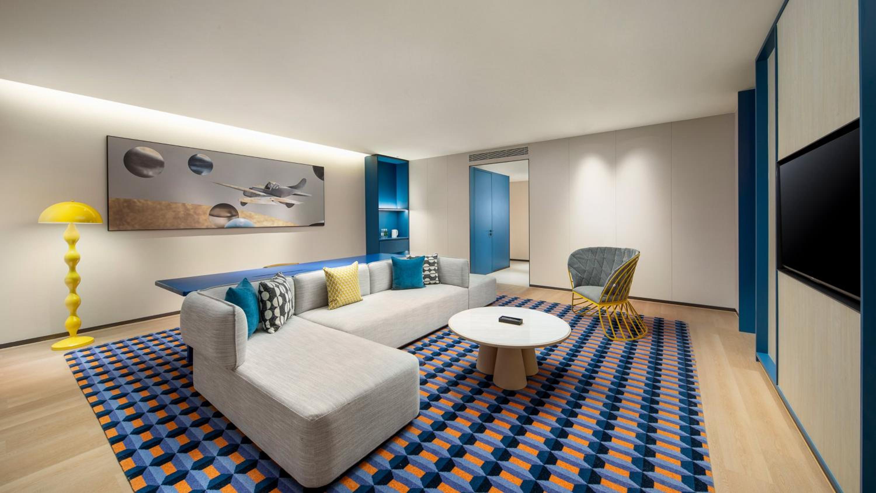 1 Bedroom, Study, Suite, King Bed, Living and Dining Areas