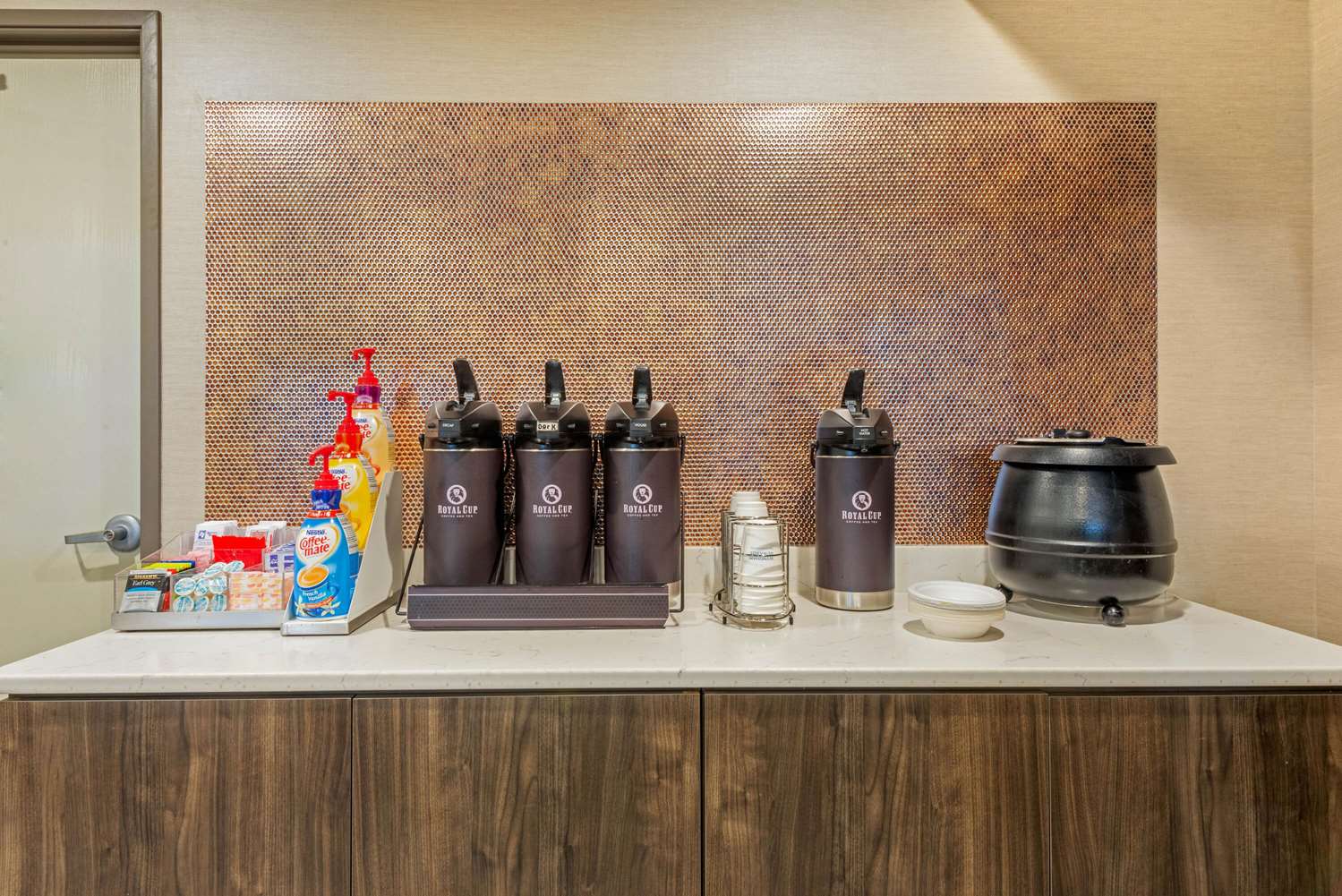 La Quinta Inn and Suites by Wyndham Jamestown 32/46