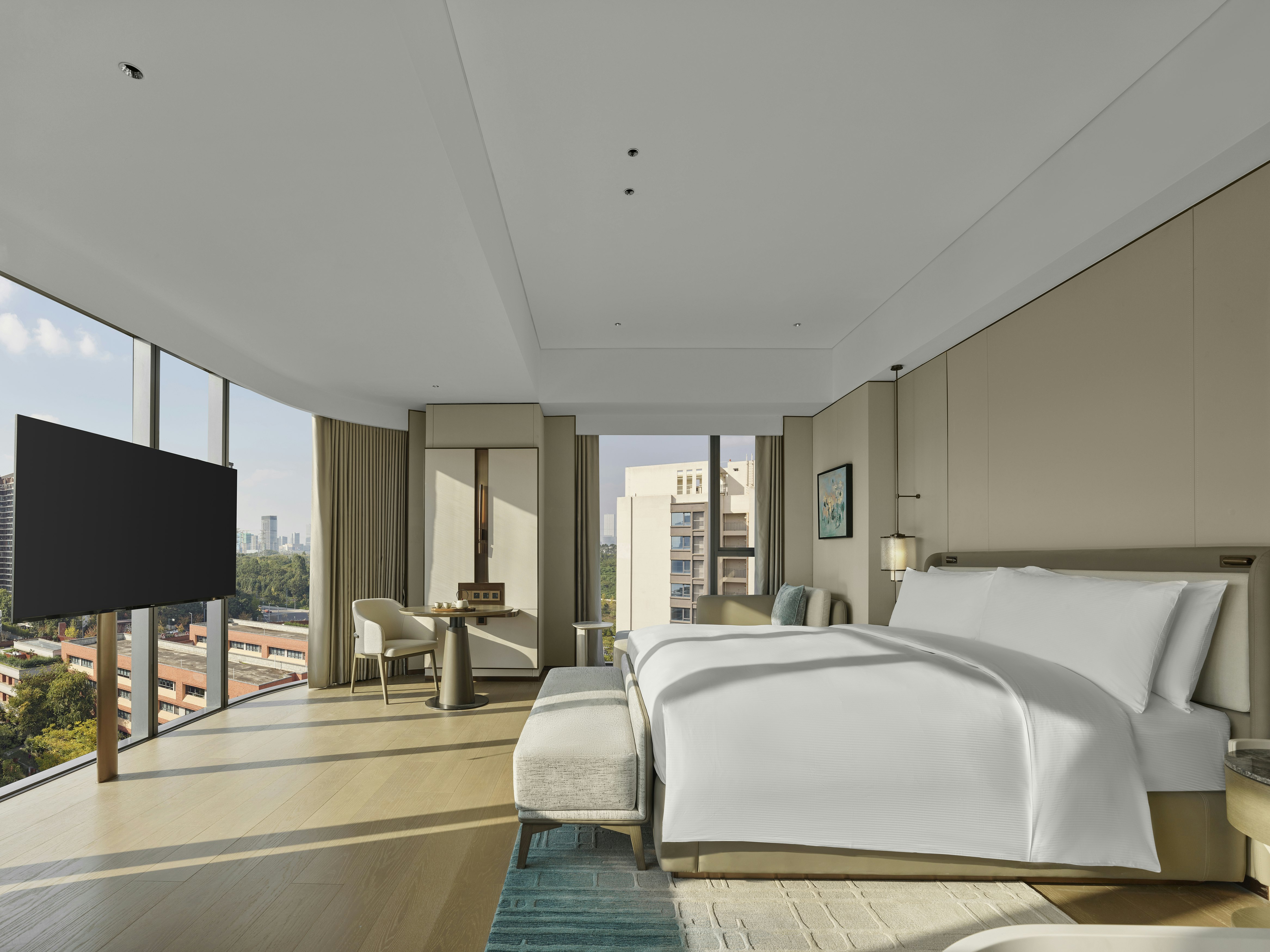 PREMIUM, KING BED