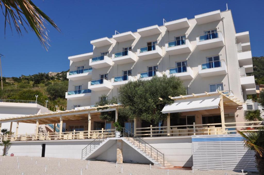 Coral Hotel & Resort 4/34