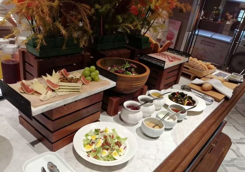 Movenpick by Accor Shanghai Peoples Square Hotel 51/63