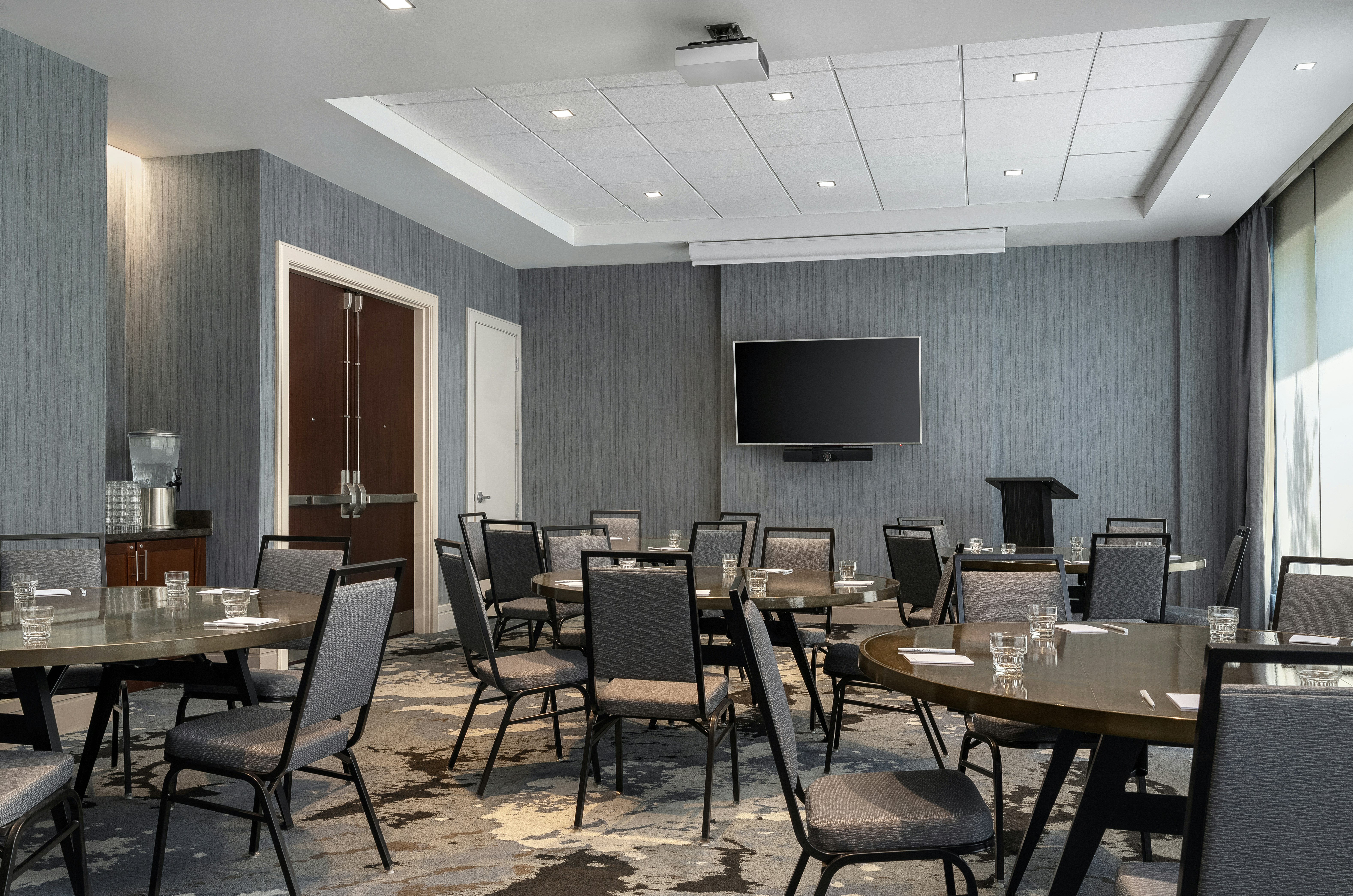 HOMEWOOD SUITES BY HILTON WASHINGTON DC CAPITOL-NAVY YARD 65/76