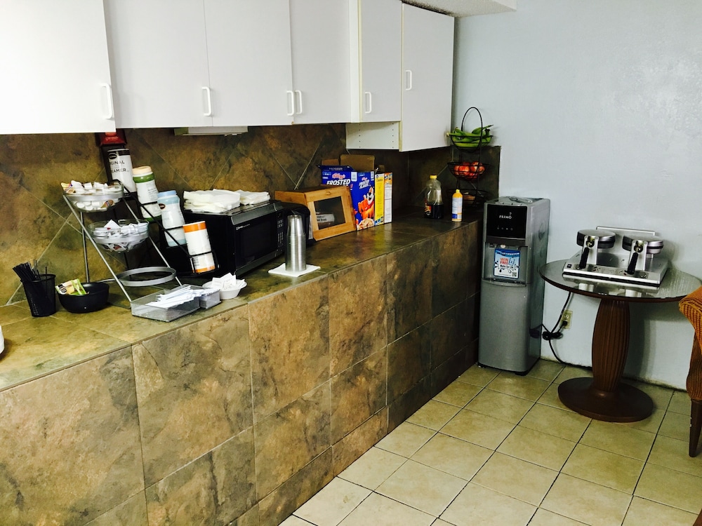 Travelodge by Wyndham Reno Downtown 32/37