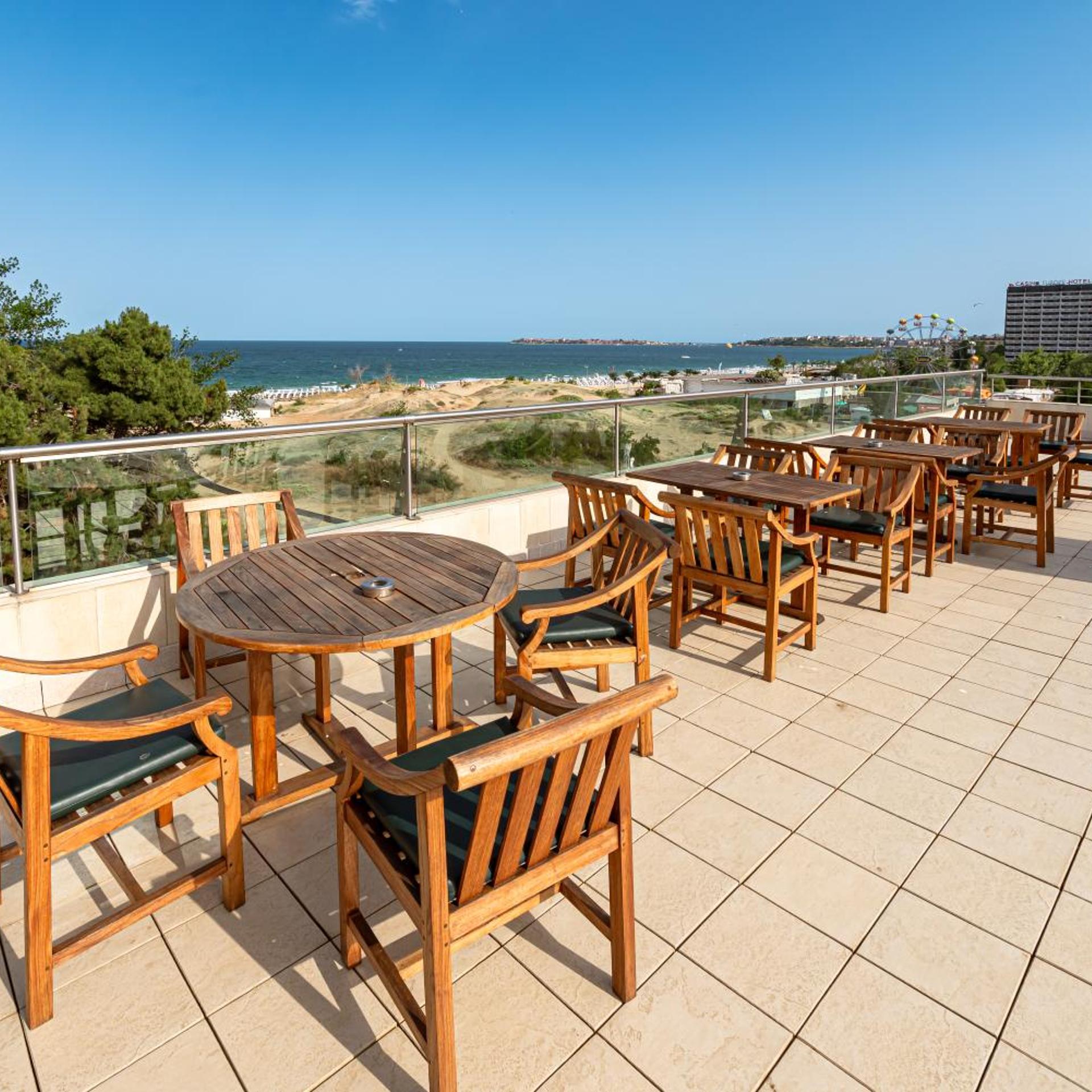 Jeravi Hotel 42/56