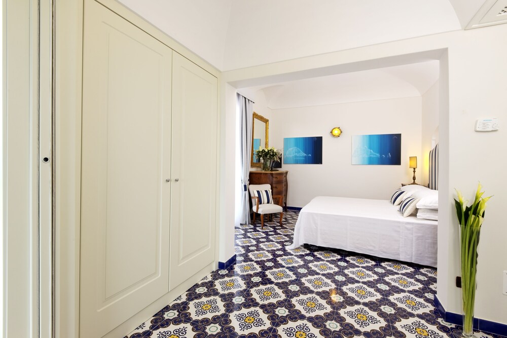 Albergo San Montano 16/54