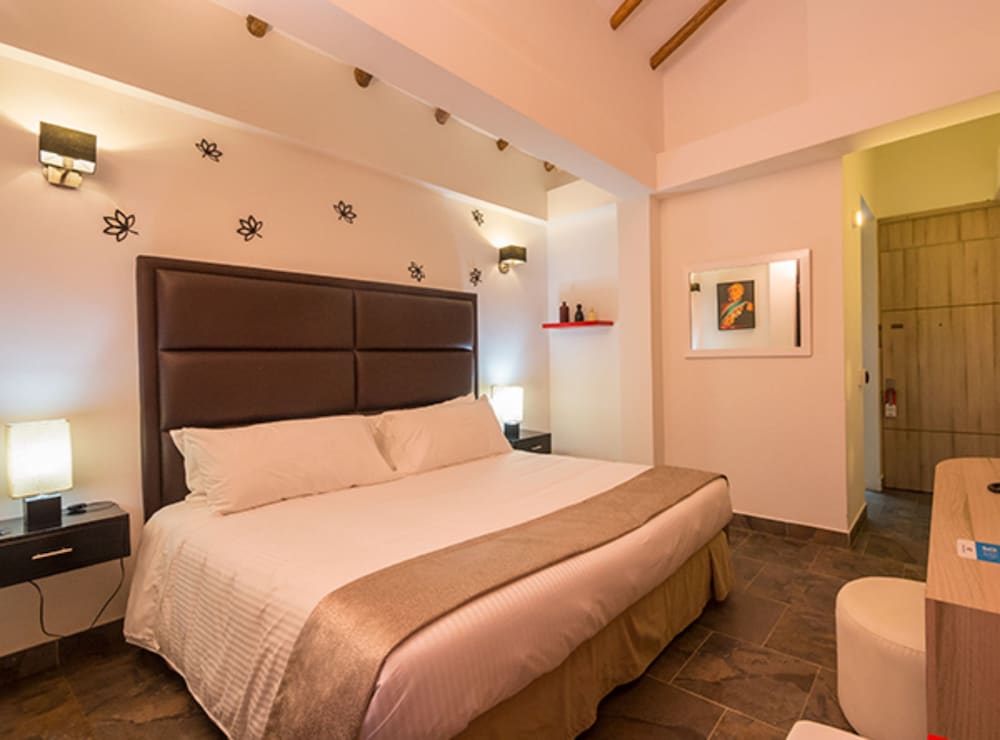 Hotel Capitan Ricaurte 35/66