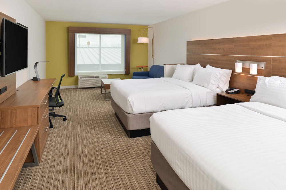 Holiday Inn Express Suites Ogallala 21/75