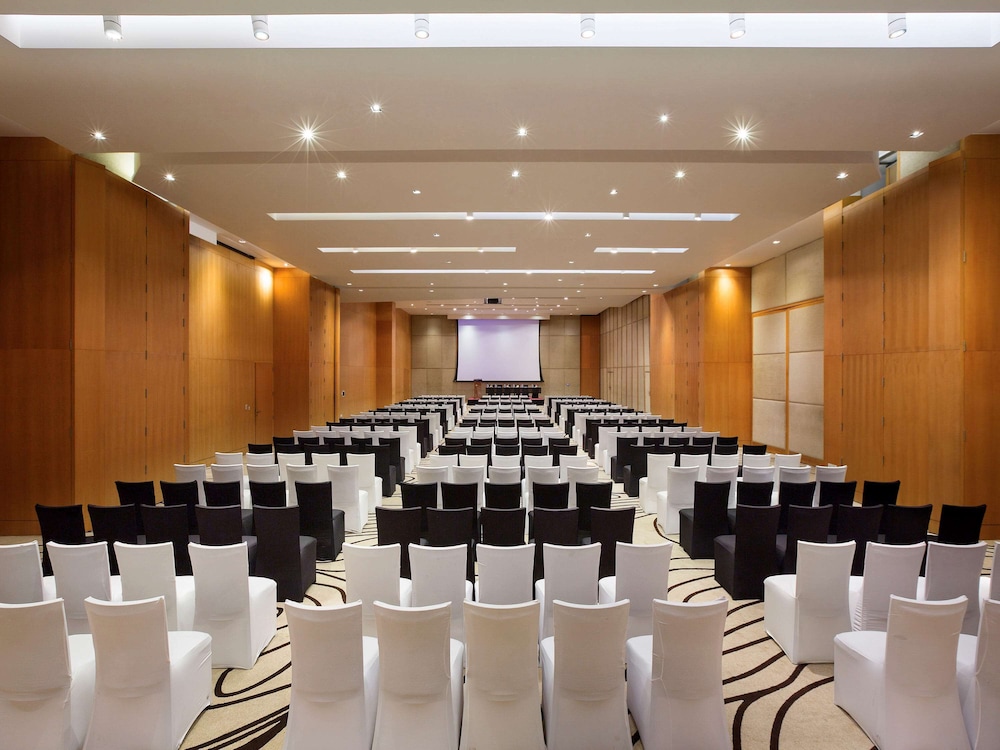 NOVOTEL KOLKATA HOTEL AND RESIDENCES 62/74