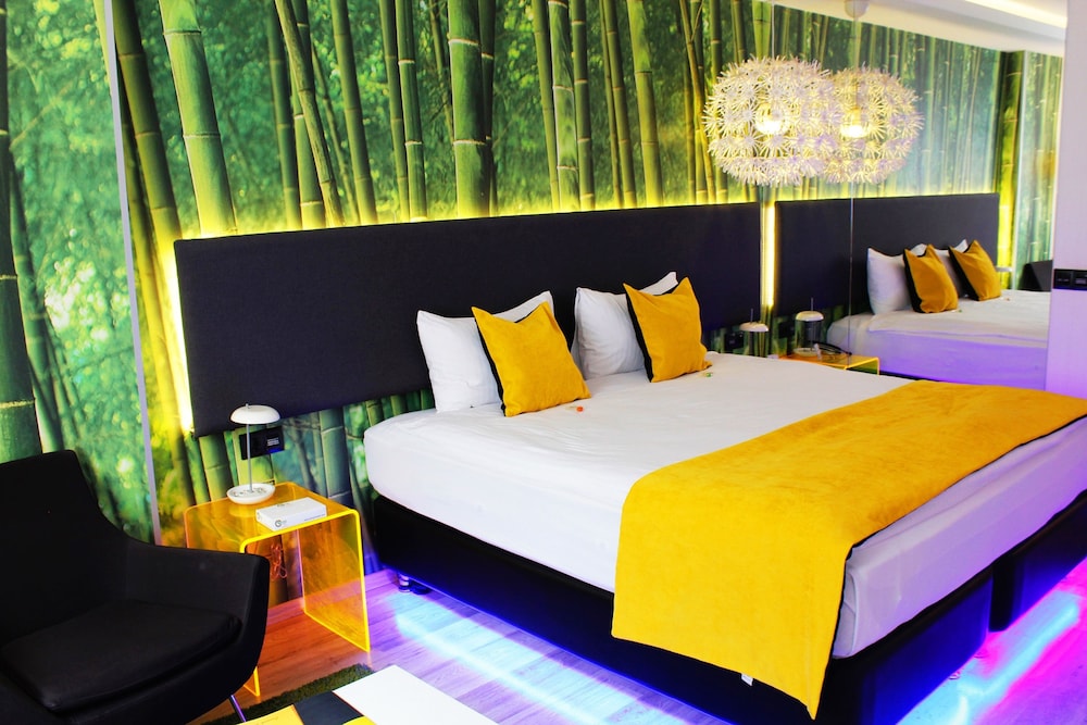 Tempo Suites Airport 24/47