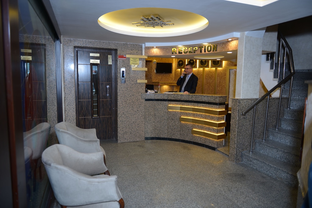 Kucuk Velic Hotel 12/71