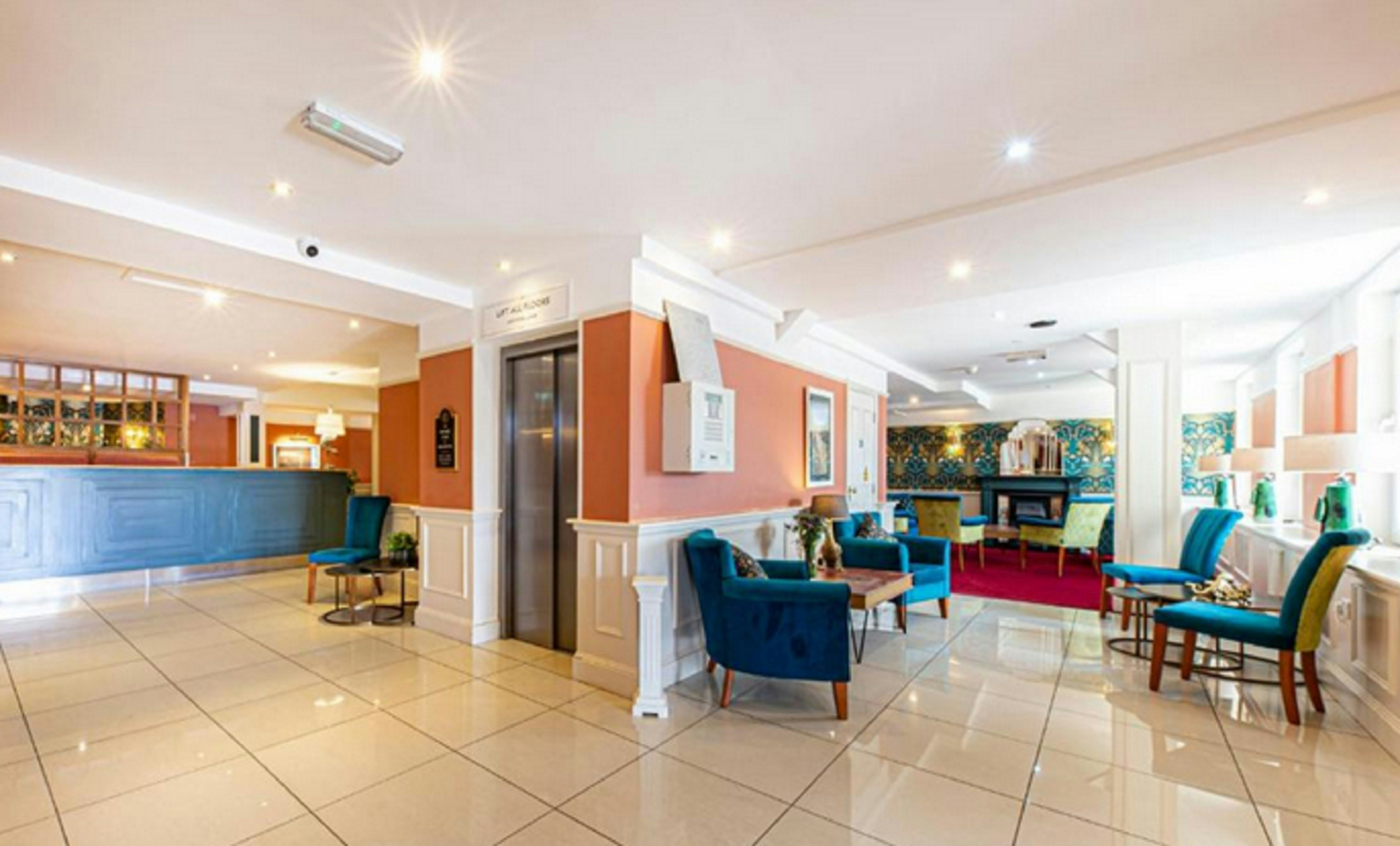 The Beaches Hotel 6/100