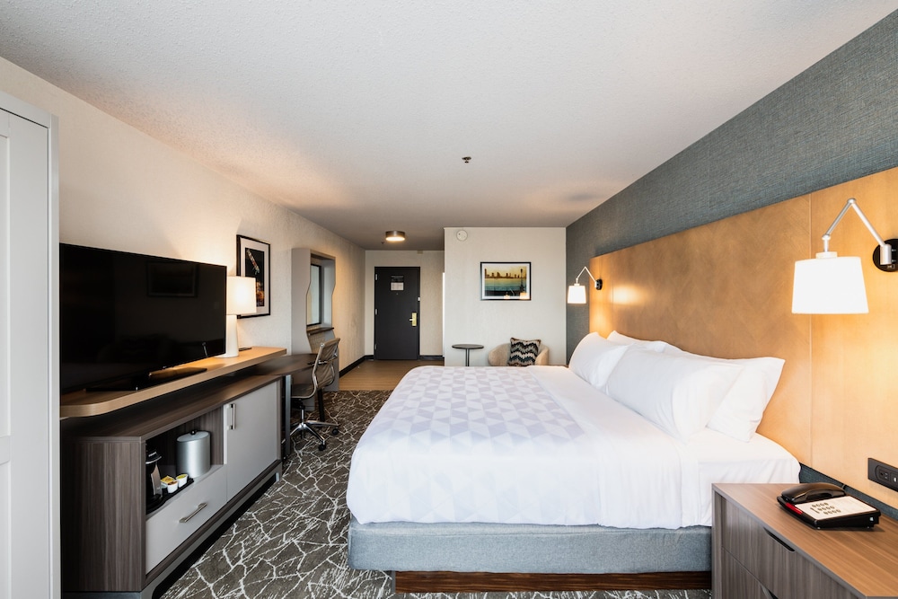 Holiday Inn Newark International Airport An Ihg Hotel 29/84