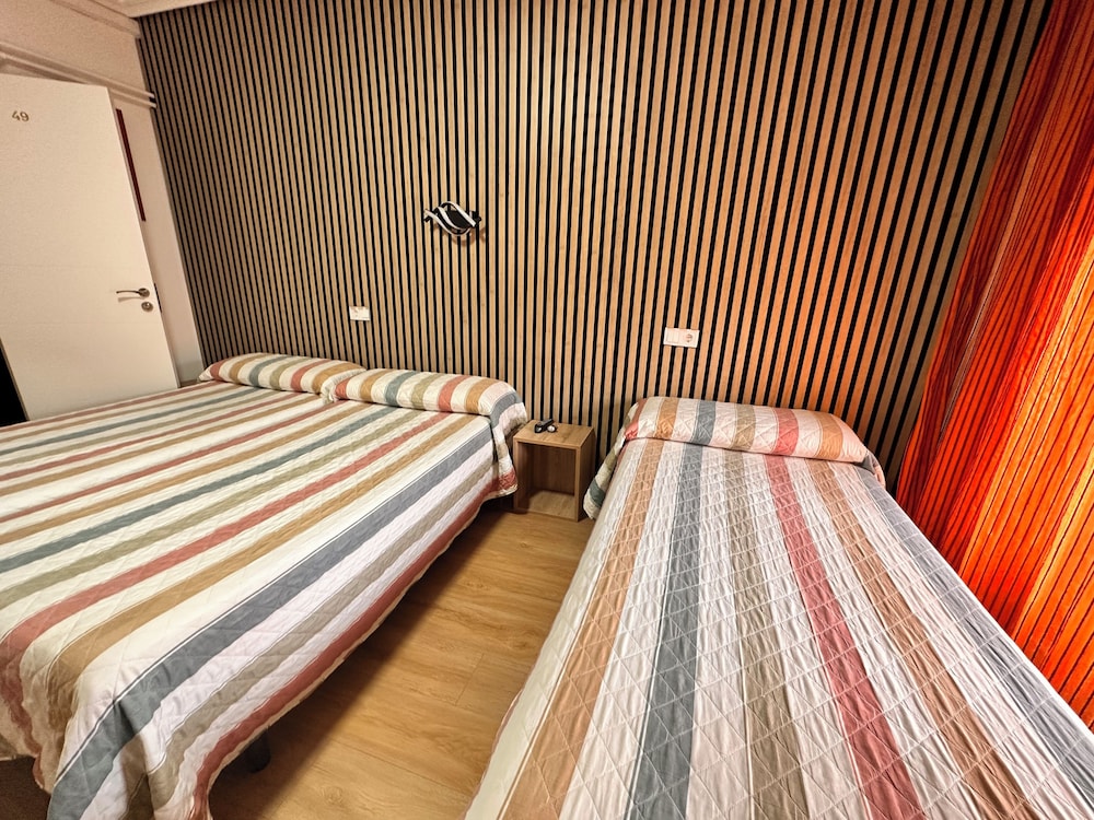 Hostal Rober 38/59